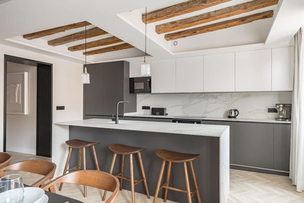 Puerta Del Sol 3Br 3Bh Apartment มาดริด ภายนอก รูปภาพ